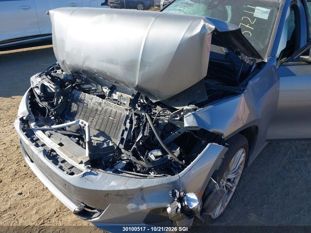 3MW89FF08P8D37211 BMW 330XI