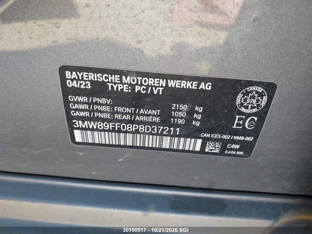 3MW89FF08P8D37211 BMW 330XI
