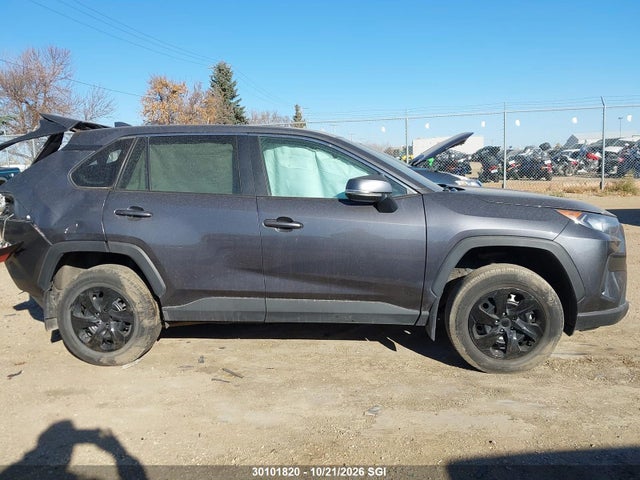 2T3B1RFV9NC283080 Toyota RAV4 LE