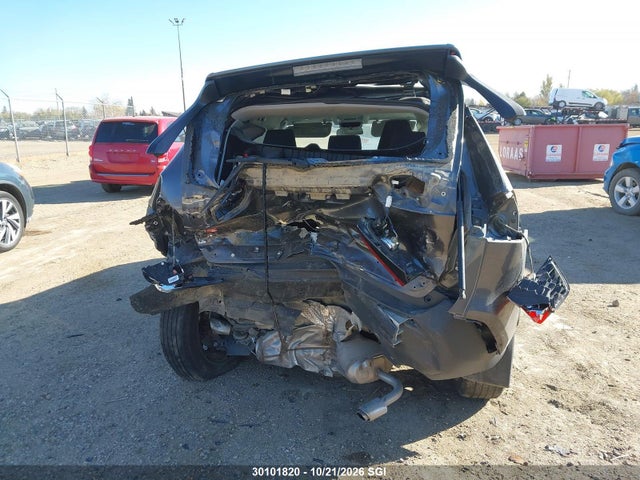 2T3B1RFV9NC283080 Toyota RAV4 LE