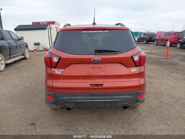 1FMCU9HD6KUC10607 Ford ESCAPE SEL
