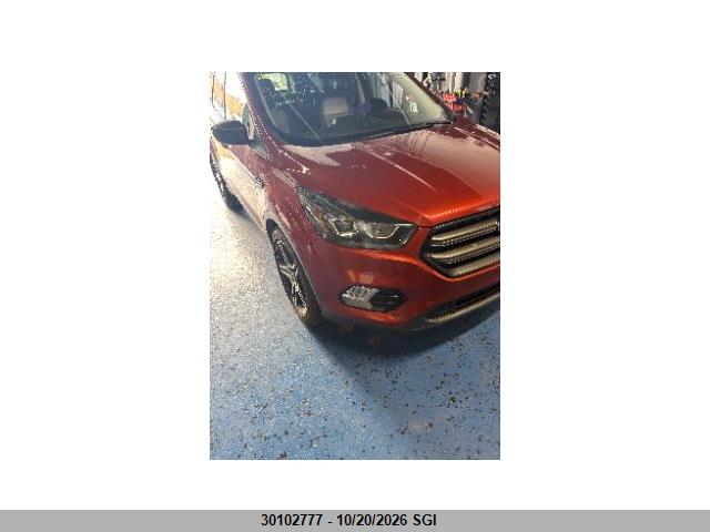 1FMCU9HD6KUC10607 Ford ESCAPE SEL