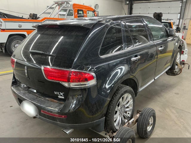 30101845 :رقم المزاد ، 2LMDJ8JK3BBJ00687 vin ، 2011 Lincoln Mkx مزاد بيع