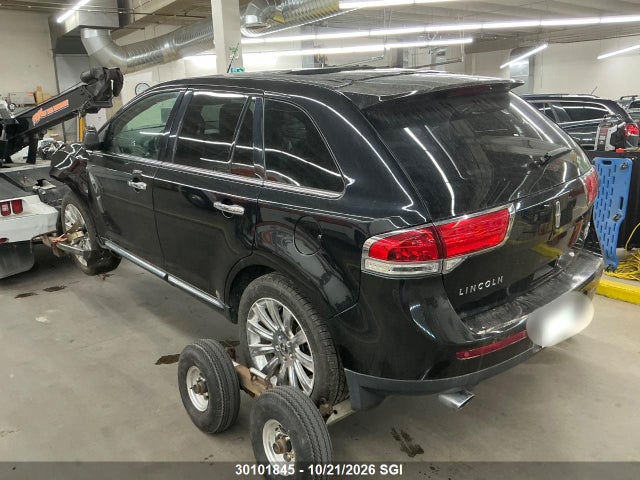30101845 :رقم المزاد ، 2LMDJ8JK3BBJ00687 vin ، 2011 Lincoln Mkx مزاد بيع