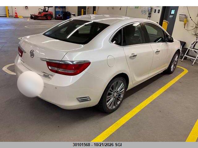 Buick Verano 2014 1G4PS5SKXE4151573 Image 2