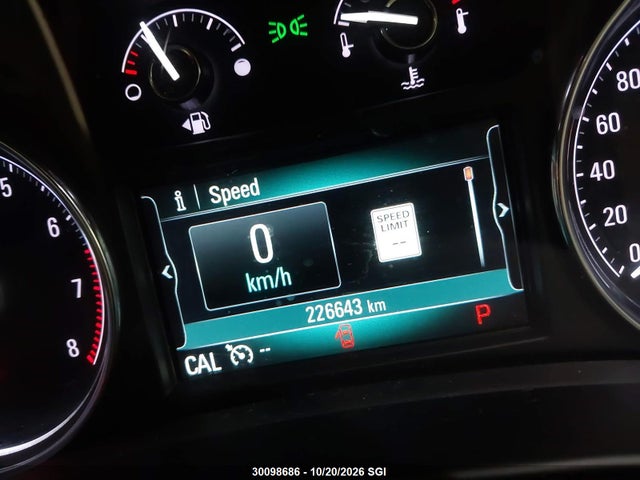 30098686 :رقم المزاد ، 5GAEVAKW6JJ276890 vin ، 2018 Buick Enclave Essence مزاد بيع