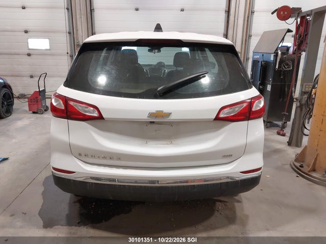 Chevrolet EQUINOX LS 2018 2GNAXREVXJ6294273 Image 17