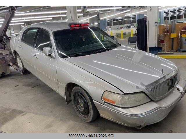 Продажа на аукционе авто 2008 Lincoln Town Car Signature Limited, vin: 2LNHM82V38X647368, номер лота: 30098809