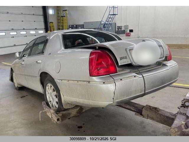 Продаж на аукціоні авто 2008 Lincoln Town Car Signature Limited, vin: 2LNHM82V38X647368, номер лоту: 30098809