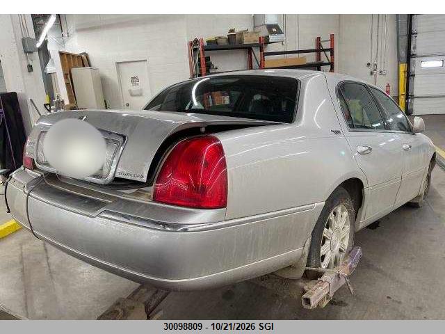 Продаж на аукціоні авто 2008 Lincoln Town Car Signature Limited, vin: 2LNHM82V38X647368, номер лоту: 30098809