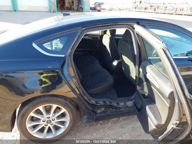 3FA6P0H78HR389379 Ford FUSION SE