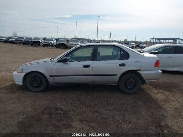 30102913 :رقم المزاد ، JHMEJ6538WS805457 vin ، 1998 Honda Civic Lx مزاد بيع