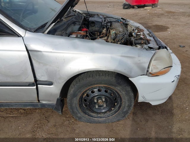 30102913 :رقم المزاد ، JHMEJ6538WS805457 vin ، 1998 Honda Civic Lx مزاد بيع