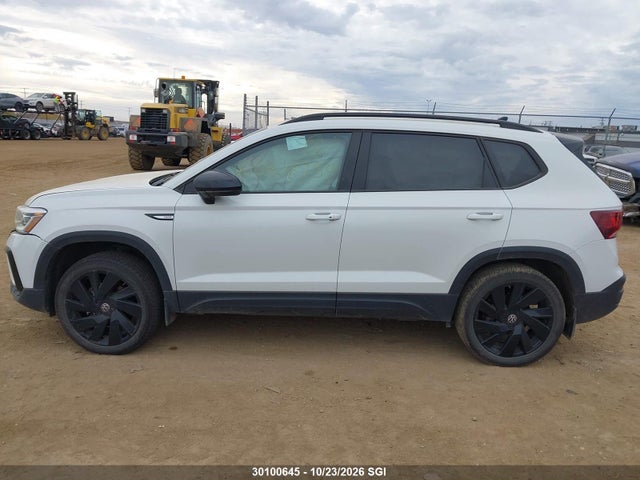 Volkswagen TAOS SE 2024 3VVLX7B20RM110929 Image 13