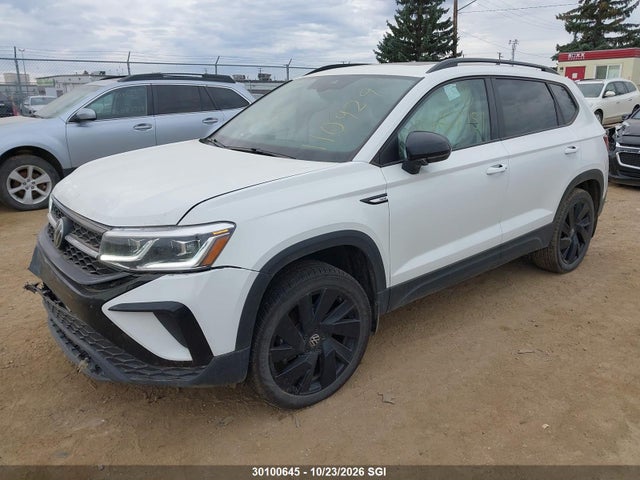 Volkswagen TAOS SE 2024 3VVLX7B20RM110929 Image 2