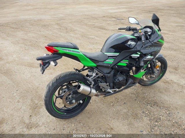 Kawasaki Ex300 B 2016 JKAEX8B15GDA30732 Image 4