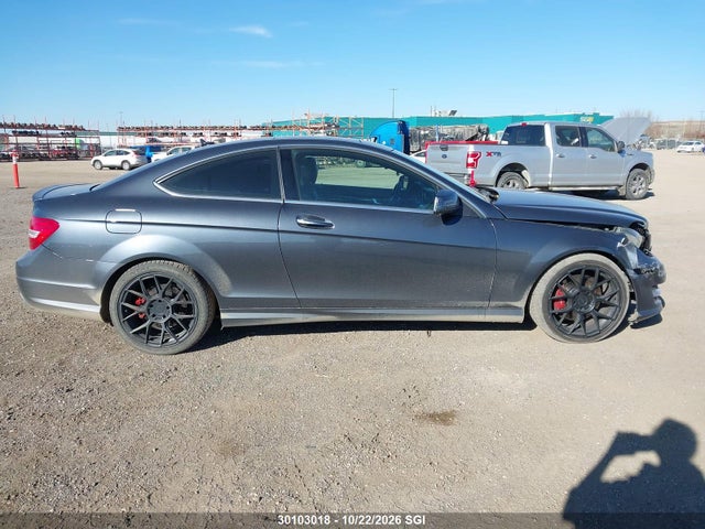 WDDGJ8JB3EG177818 Mercedes-Benz C 350 4matic