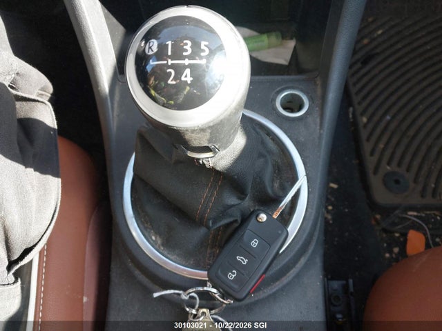 Volkswagen Beetle 1.8t 2015 3VWH07AT1FM653282 Image 11