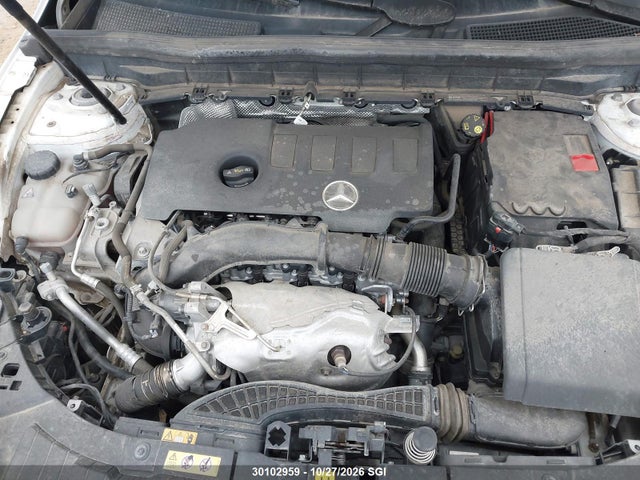 W1N4M4HB6NW197353 Mercedes-Benz Glb 250 4matic