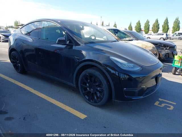 Tesla Model Y 2022 7SAYGDEE8NF424144 Image 1