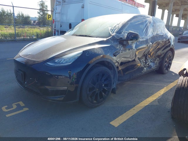 Tesla Model Y 2022 7SAYGDEE8NF424144 Image 2