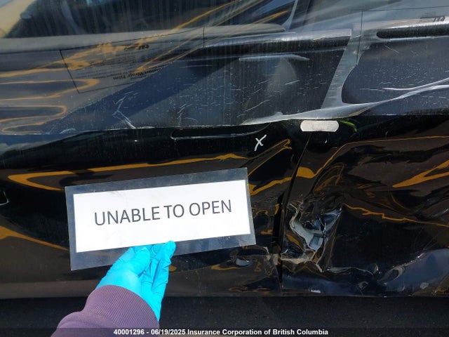 Tesla Model Y 2022 7SAYGDEE8NF424144 Image 9