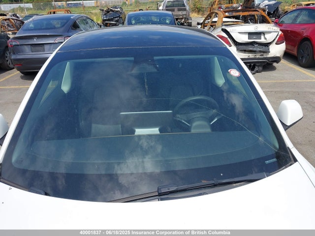 5YJ3E1EA2NF320547 Tesla MODEL 3
