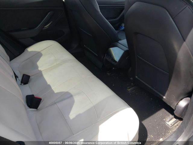 5YJ3E1EB3LF643379 Tesla 2020
