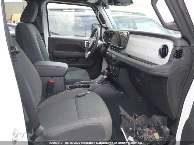 1C4PJXEG5RW355895 Jeep Wrangler Sahara
