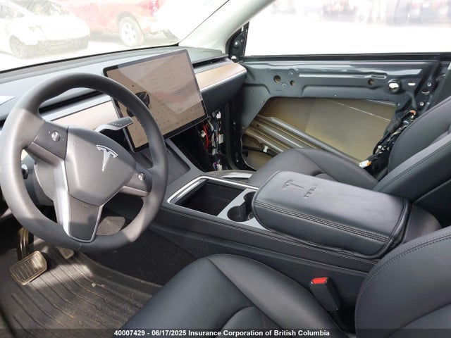 Tesla Model Y 2024 7SAYGDEE2RF989964 Image 5