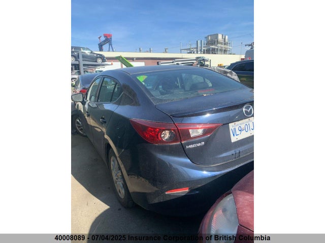 3MZBM1V76FM233327 Mazda pe