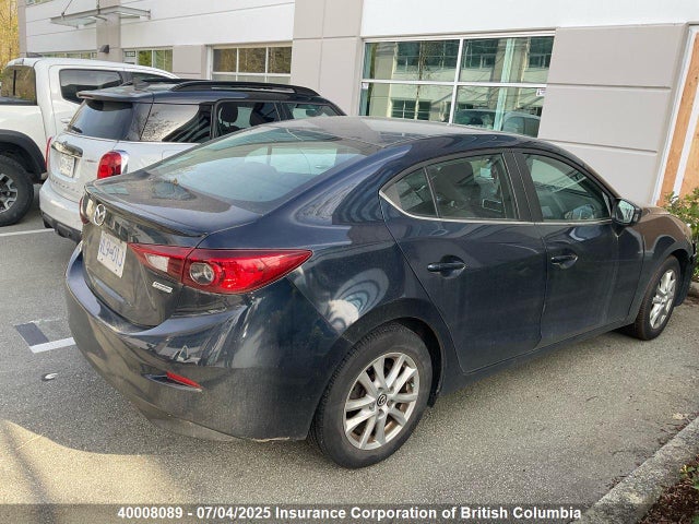 3MZBM1V76FM233327 Mazda pe