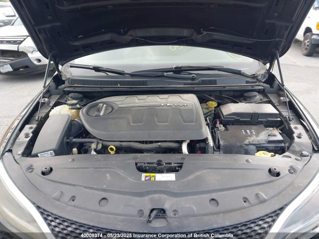 1C3CCCCG4FN728175 Chrysler 2015