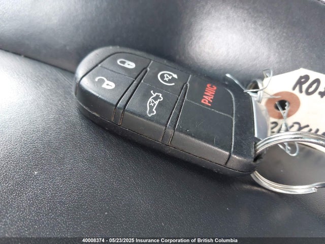 1C3CCCCG4FN728175 Chrysler 2015