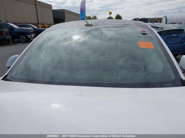 5YJ3E1EB7NF228164 Tesla MODEL 3