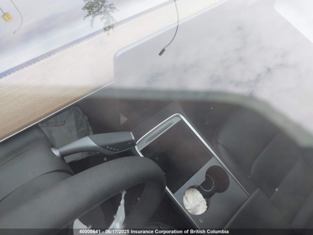 5YJ3E1EB7NF228164 Tesla MODEL 3