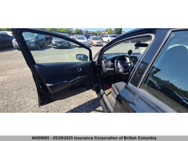 3N1CE2CP5HL379047 Nissan 2017