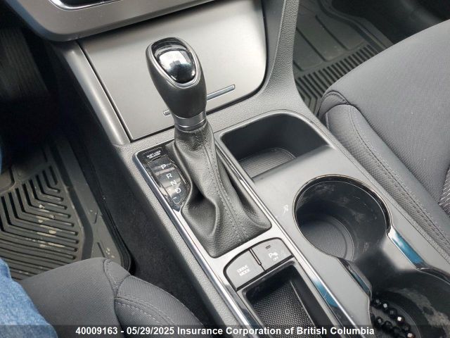 5NPE24AF3HH439282 Hyundai 2017