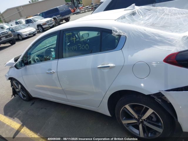 3KPFN4A87JE209977 KIA Forte