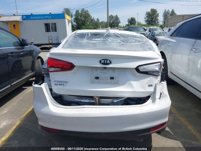 3KPFN4A87JE209977 KIA Forte