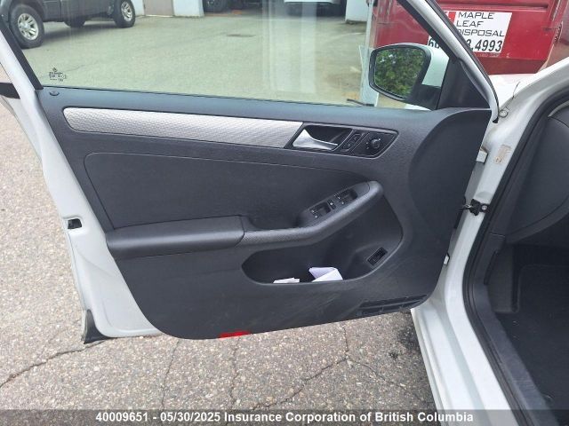 3VW267AJ6GM391103 Volkswagen 2016