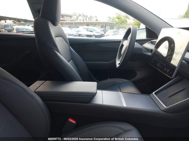 Tesla Model Y 2026 7SAYGDEE9TF324051 Image 5