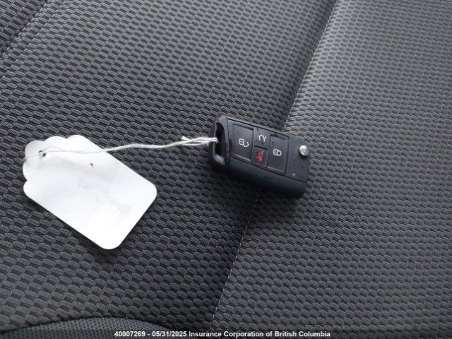 3VW217AU4FM088070 Volkswagen 2015