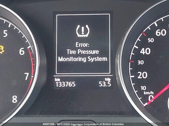 3VW217AU4FM088070 Volkswagen 2015