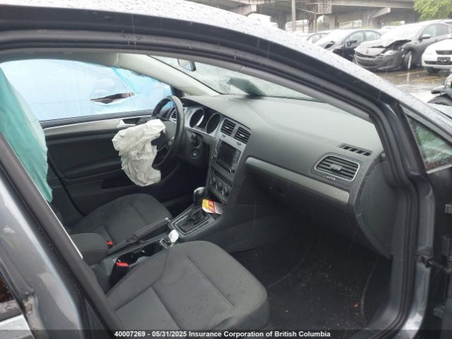 3VW217AU4FM088070 Volkswagen 2015