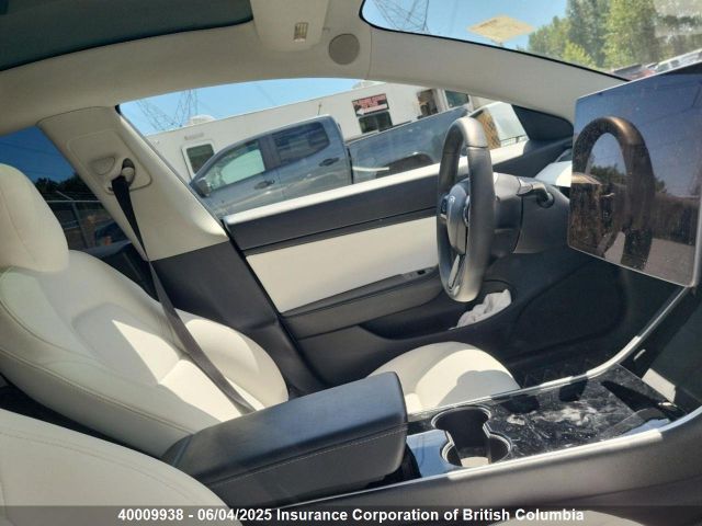 5YJ3E1EA8LF733926 Tesla 2020