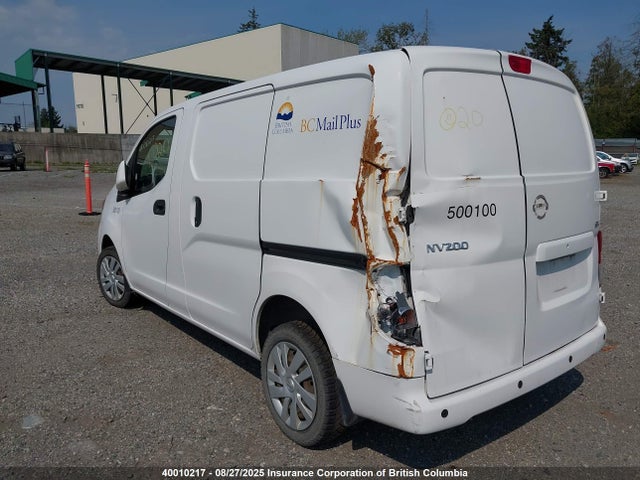 3N6CM0KNXHK721874 Nissan 2017