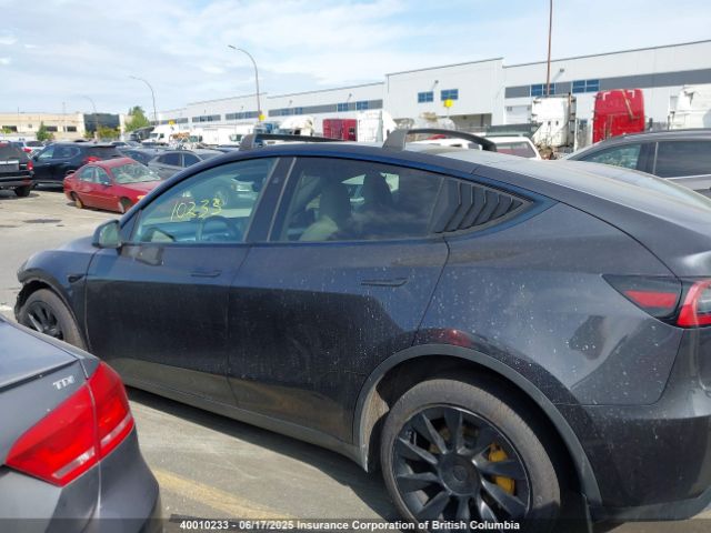 7SAYGDEE8RF990603 Tesla Model Y