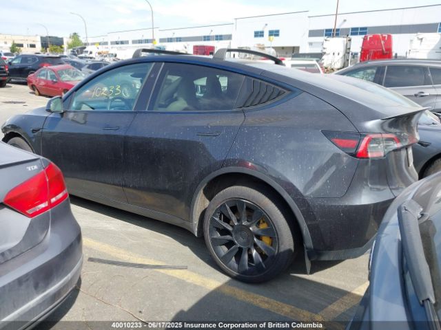 7SAYGDEE8RF990603 Tesla Model Y