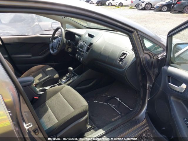 3KPFK4A71JE213393 KIA Forte
